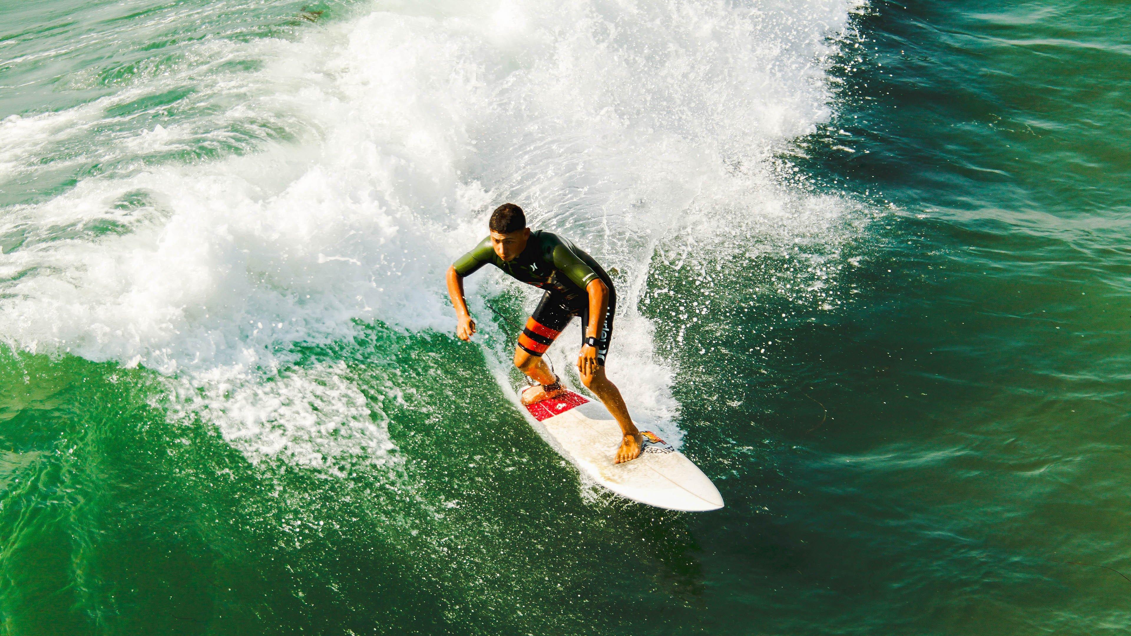 体坛测评第十三期,独家对话汤普森,深度剖析KT1实战性能与设计哲学