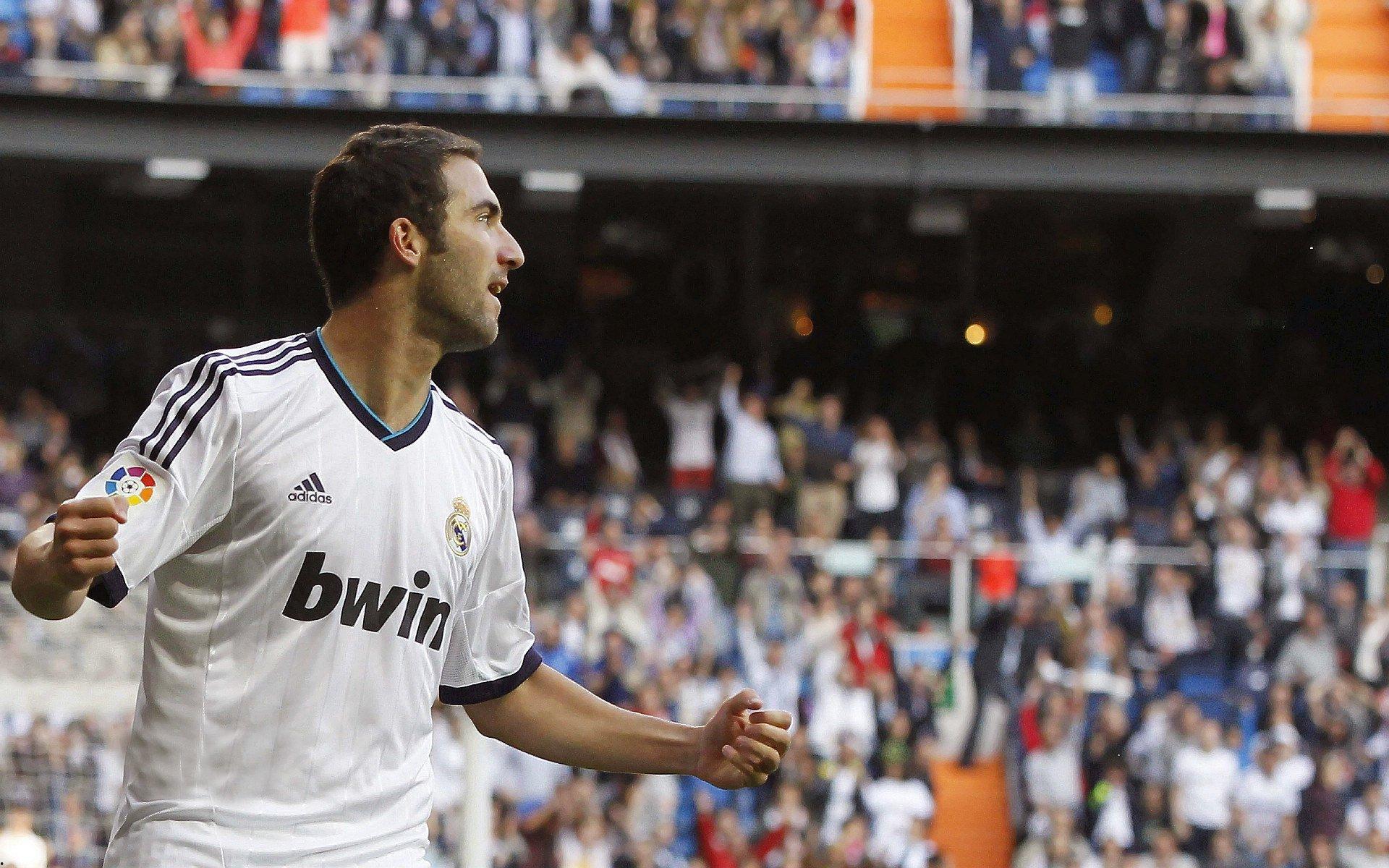 斯洛特坦言连胜遭终结,两球领先非保险,球队稳定性亟待提升