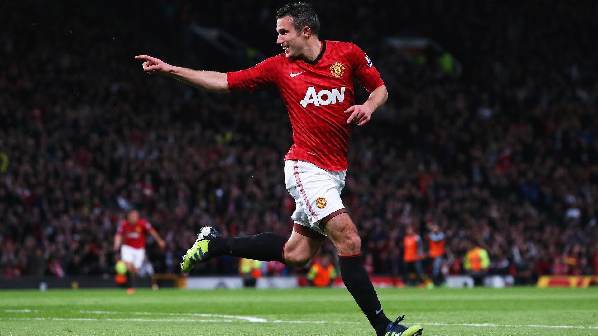 霍伊伦驾临那不勒斯！体检在即，球迷涌街守候新曙光