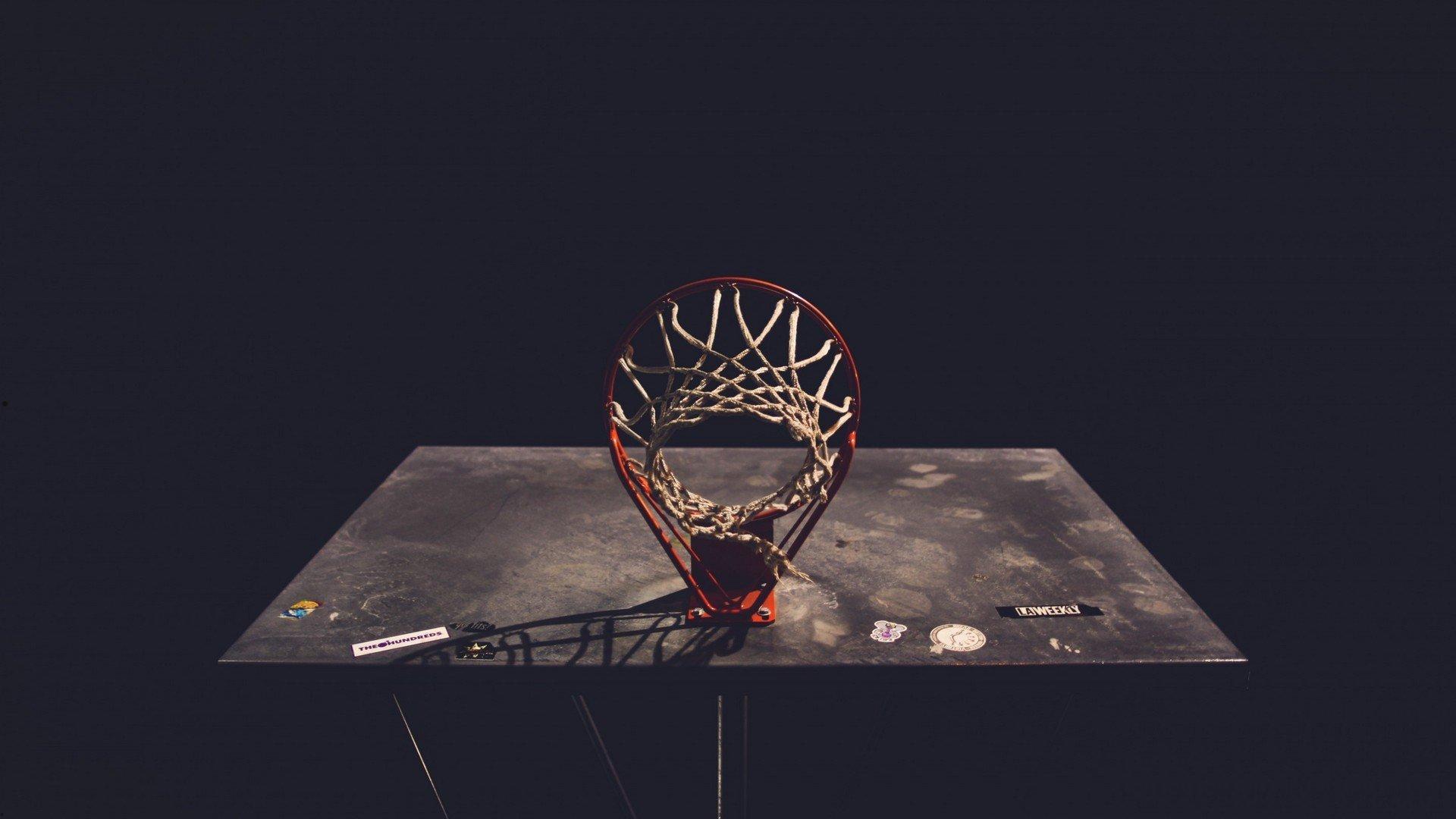 萨内创造欧冠历史，四队首秀皆参与进球，书写传奇新篇章